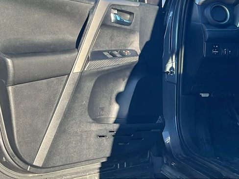 Used 2014 Toyota RAV4 XLE image 23