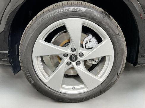 New 2025 Audi Q5 Premium Plus image 31