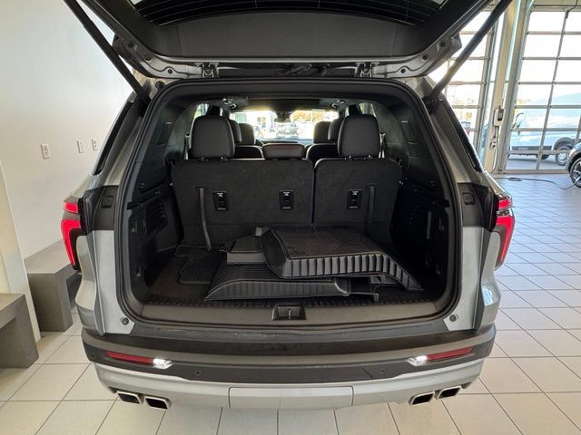 Certified 2025 Chevrolet Traverse Z71 w/ Driver Confidence Package AWD/4WD image 44