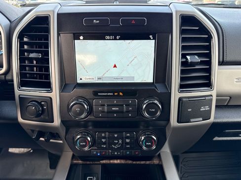 Used 2019 Ford F350 Lariat w/ Camper Package image 23