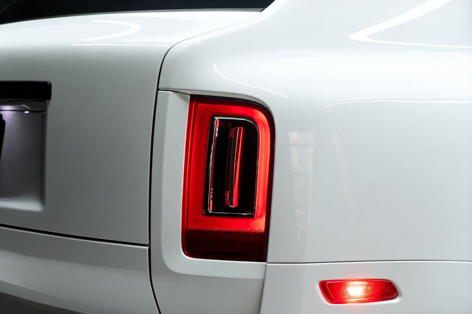 Used 2022 Rolls-Royce Cullinan AWD/4WD image 27