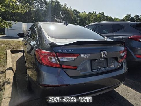 Used 2021 Honda Accord Touring image 2
