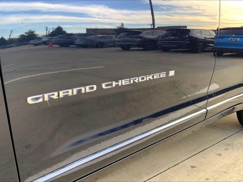 Used 2024 Jeep Grand Cherokee L Overland w/ Trailer Tow Package image 60
