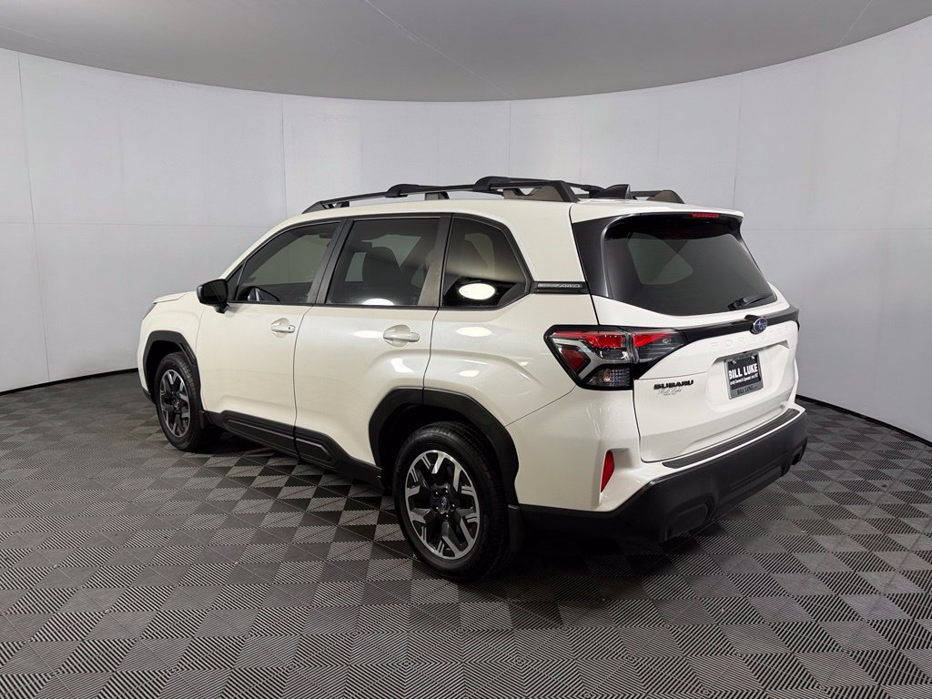 Used 2025 Subaru Forester Premium AWD/4WD image 11