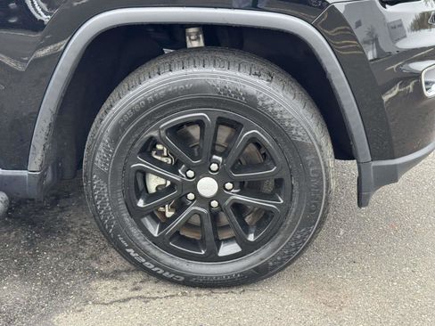 Used 2021 Jeep Grand Cherokee Laredo w/ Security & Convenience Group image 6