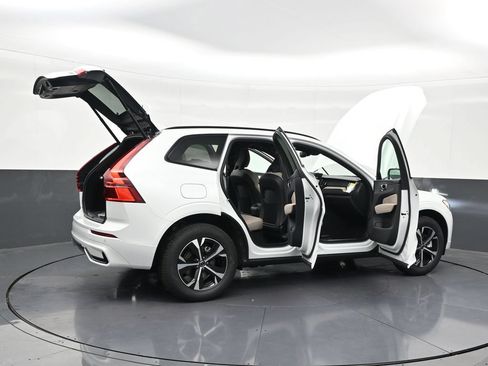 Used 2026 Volvo XC60 B5 Core AWD/4WD image 30