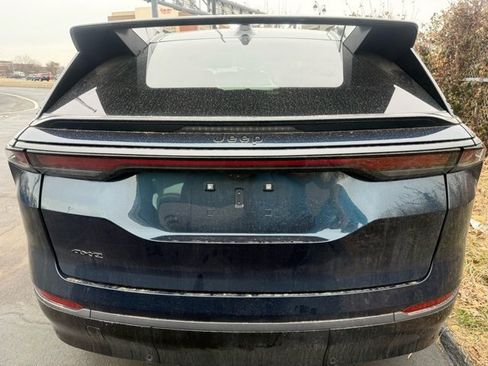 Used 2025 Jeep Wagoneer S Limited image 10