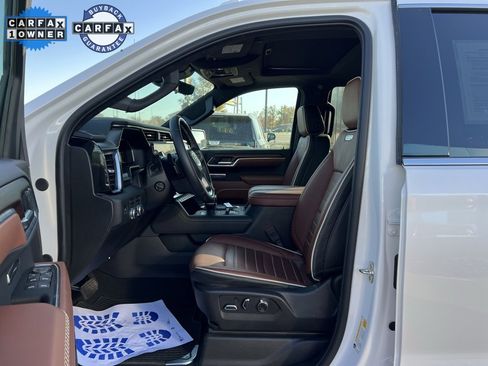 Used 2025 GMC Sierra 1500 Denali Ultimate image 8