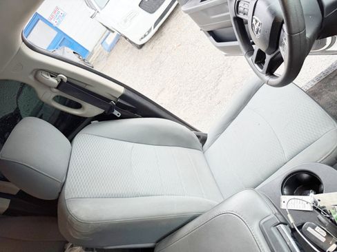 Used 2016 RAM 1500 Express image 13