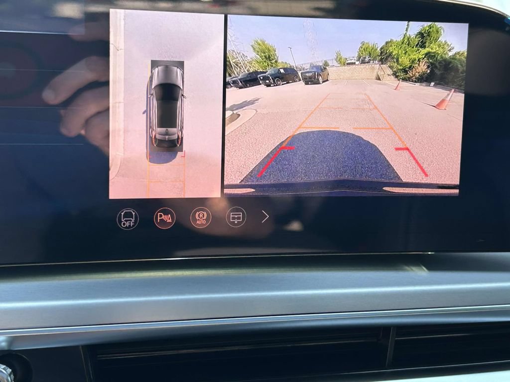 New 2027 Cadillac Lyriq Sport RWD image 28