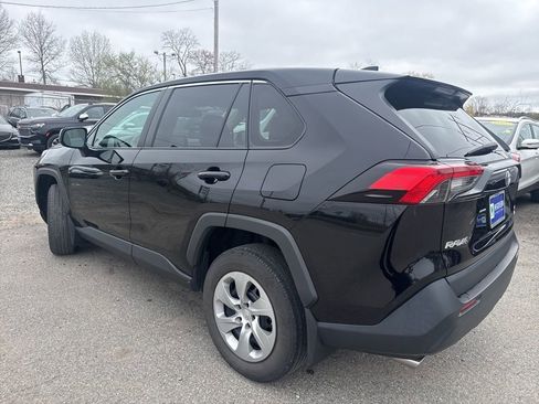 Used 2023 Toyota RAV4 LE AWD/4WD image 5