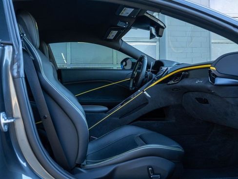Used 2022 Ferrari Roma RWD image 48