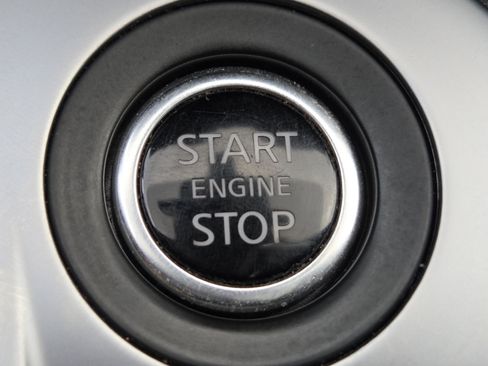 Used 2023 Nissan Sentra SV FWD image 31