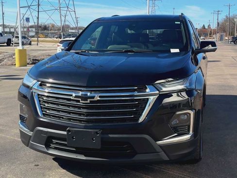 Certified 2023 Chevrolet Traverse LT w/ Rear Camera Mirror Package image 7