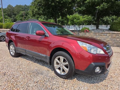 Used 2014 Subaru Outback 2.5i Limited w/ Moonroof Package AWD/4WD image 1