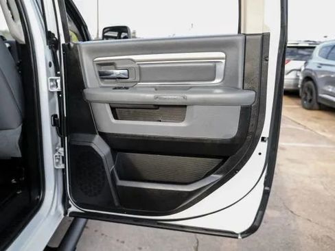 Used 2019 RAM 1500 Big Horn RWD image 42