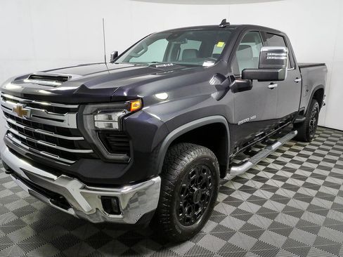 Used 2024 Chevrolet Silverado 2500 LTZ w/ LTZ Convenience Package AWD/4WD image 26