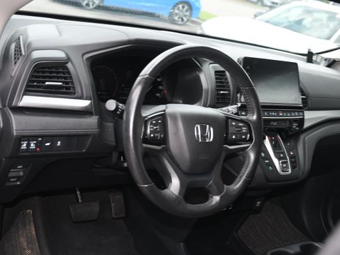 Used 2025 Honda Odyssey EX-L image 9