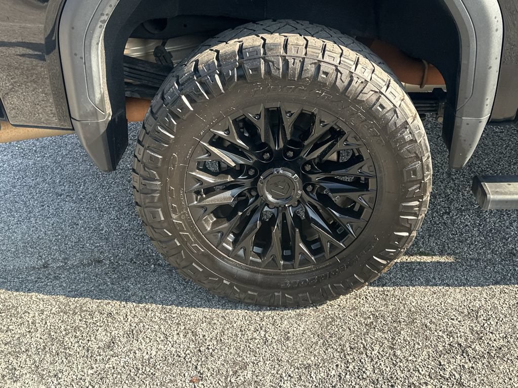 Used 2023 GMC Sierra 2500 AT4 w/ AT4 Preferred Package AWD/4WD image 17