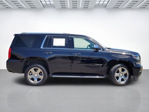 Used 2020 Chevrolet Tahoe Premier AWD/4WD image 3