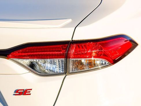 Used 2024 Toyota Corolla SE image 10