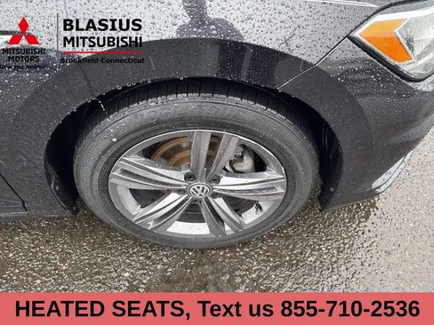 Used 2020 Volkswagen Jetta R-Line w/ R-Line Cold Weather Package image 3