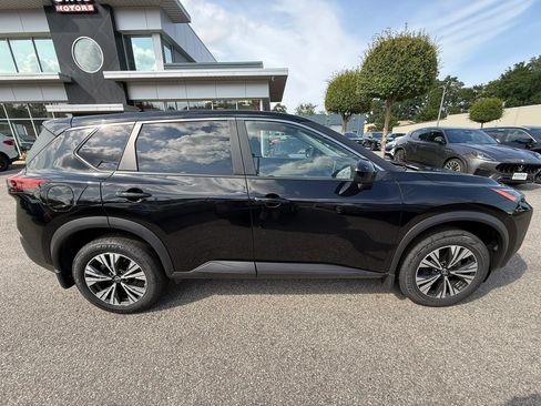 Used 2023 Nissan Rogue SV FWD image 8