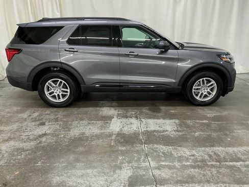 New 2026 Ford Explorer Active AWD/4WD image 2