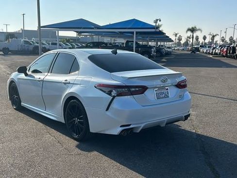 Used 2021 Toyota Camry XSE image 5