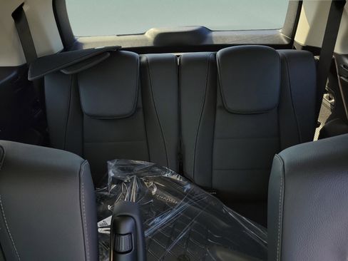 New 2026 Mercedes-Benz GLS 450 4MATIC image 16