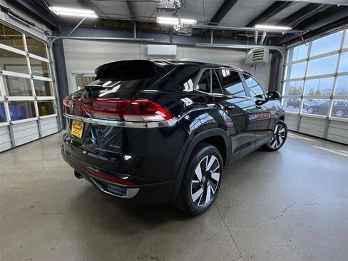 Used 2024 Volkswagen Atlas Cross Sport SE AWD/4WD image 5