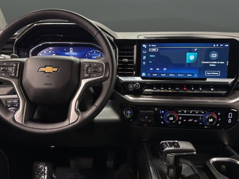 Used 2024 Chevrolet Silverado 1500 LTZ AWD/4WD image 12