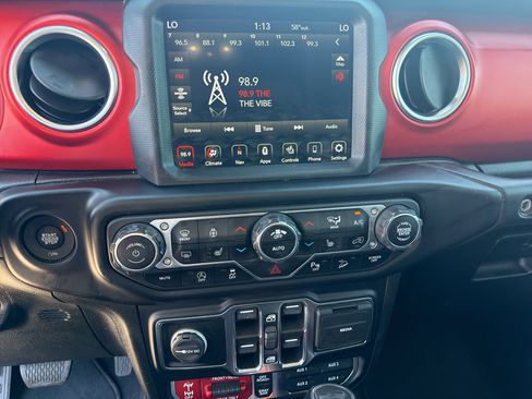 Used 2021 Jeep Wrangler Unlimited Rubicon image 18