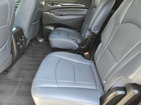 Certified 2020 Buick Enclave Essence FWD image 27