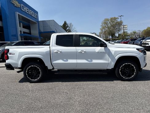 New 2026 Chevrolet Colorado Z71 w/ Technology Package AWD/4WD image 2
