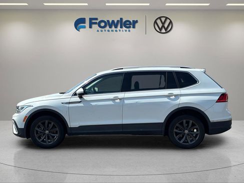 Used 2022 Volkswagen Tiguan SE FWD image 4