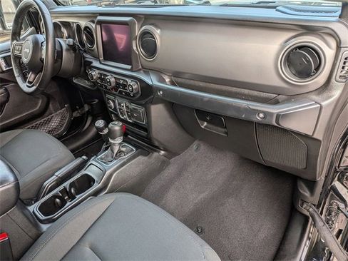 Certified 2022 Jeep Gladiator Sport image 31