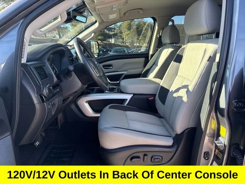 Used 2024 Nissan Titan SV w/ SV Convenience Package image 10