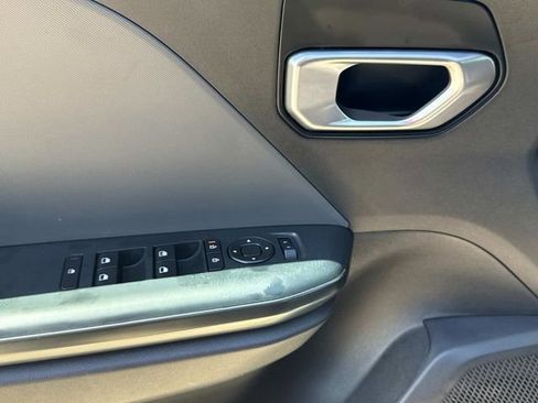 Used 2025 Kia K4 LXS FWD image 26