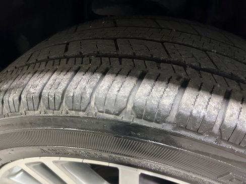 Used 2024 Ford Expedition Limited image 42