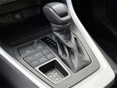 Used 2023 Toyota RAV4 LE image 26