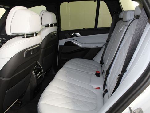 New 2026 BMW X5 sDrive40i w/ Climate Comfort Package image 12