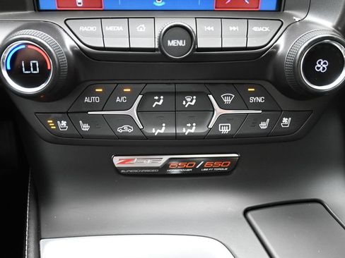 Used 2019 Chevrolet Corvette Z06 RWD image 15
