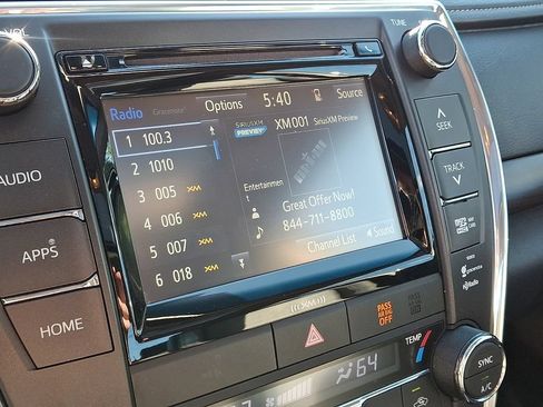Used 2016 Toyota Camry XLE w/ Moonroof Package FWD image 18