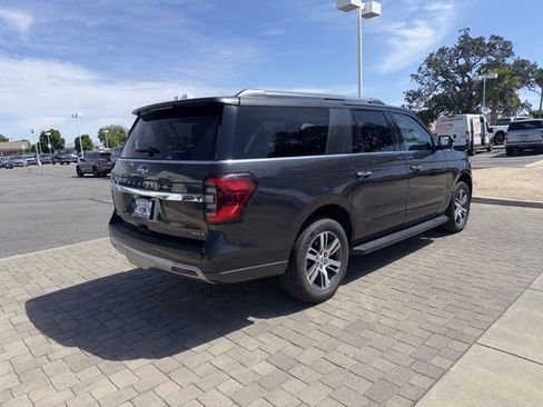 Used 2024 Ford Expedition Max Limited AWD/4WD image 3