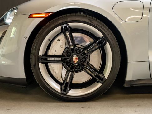 Certified 2020 Porsche Taycan 4S AWD/4WD image 17