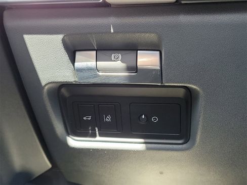 Used 2019 Jaguar E-PACE S image 30