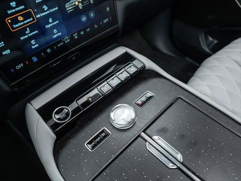 New 2026 Lincoln Navigator L Black Label AWD/4WD image 29