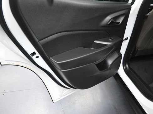 Used 2024 Chevrolet Trax ACTIV w/ Driver Confidence Package image 21