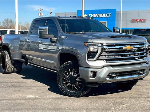 New 2025 Chevrolet Silverado 3500 High Country w/ High Country Premium Package image 2